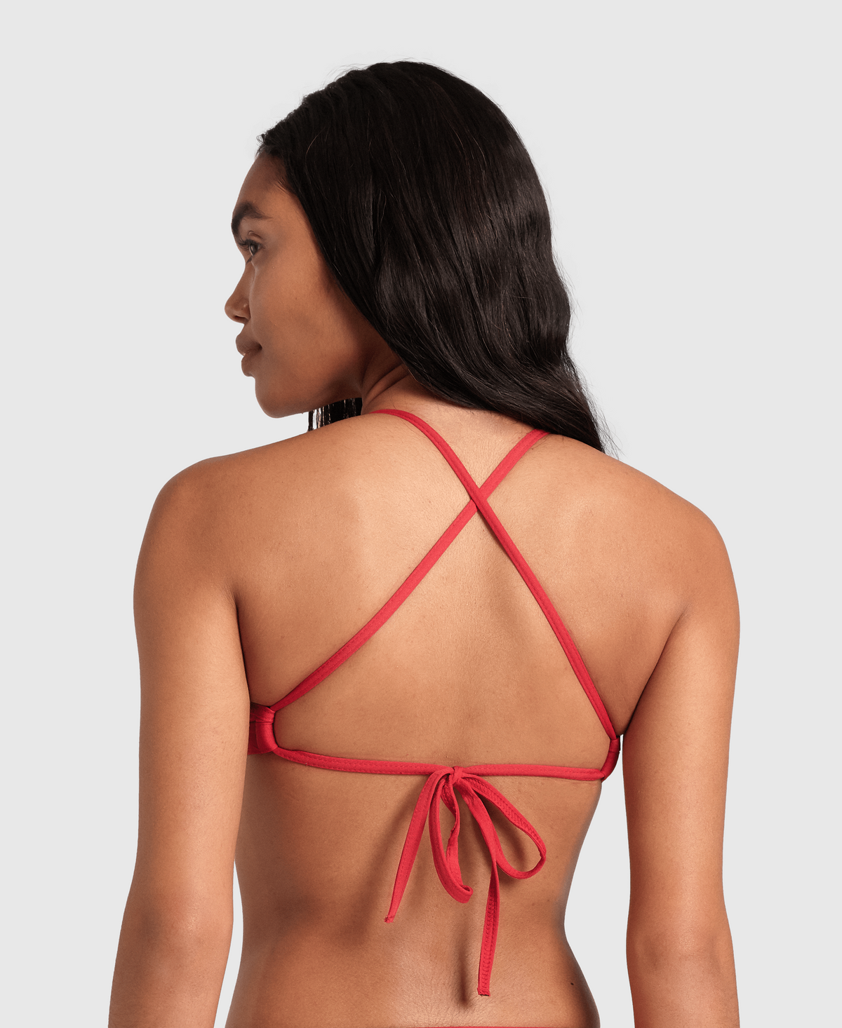TRAJE DE BAÑO MUJER ARENA TEAM SWIM TOP TIE BACK SOLID - fondo #E8E8E8