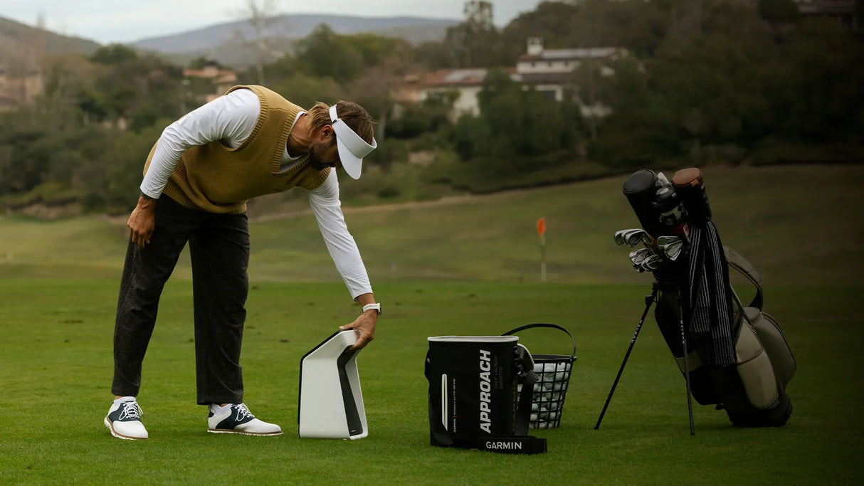 Simulador y Monitor de Lanzamiento de Golf Garmin Approach® R50