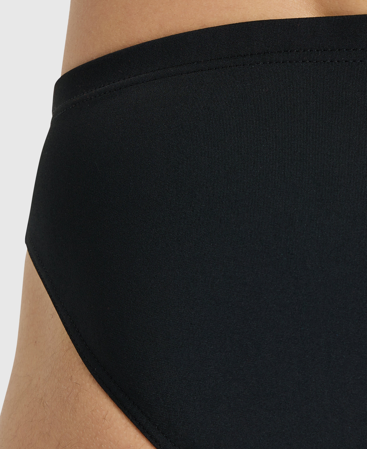 TRAJE DE BAÑO HOMBRE TEAM SWIM BRIEFS SOLID NEGRO - fondo #E8E8E8
