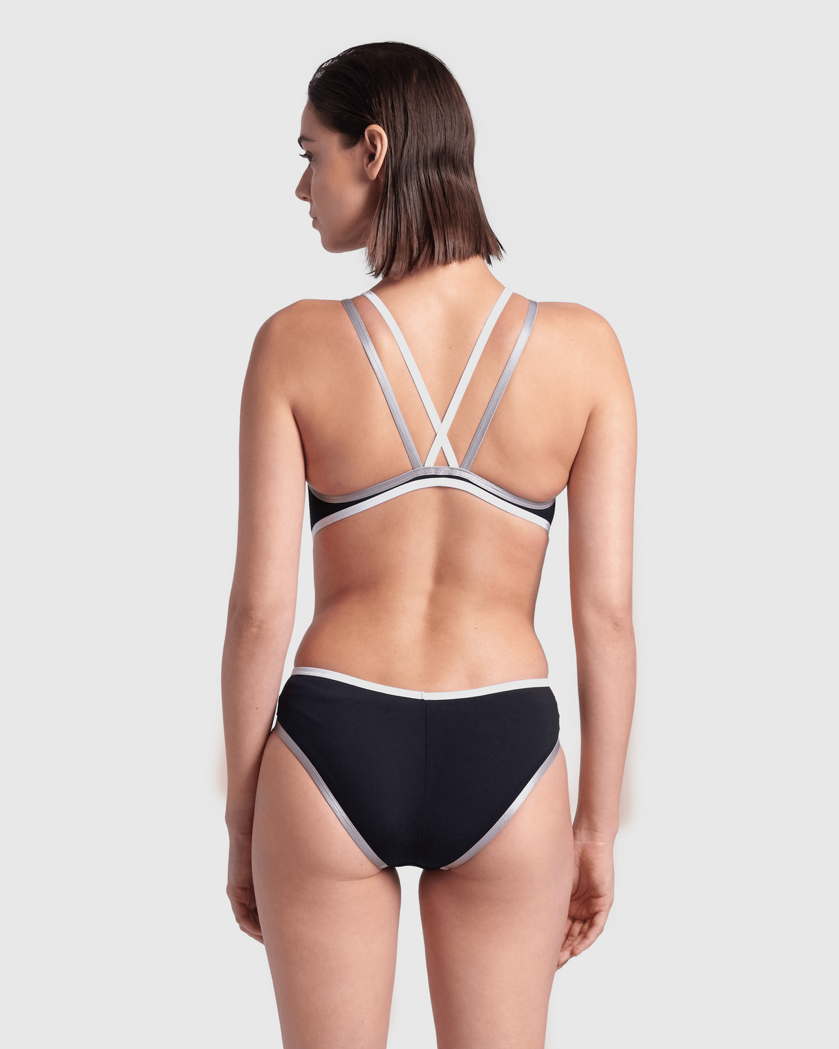 TRAJE DE BAÑO ARENA ONE DOUBLE CROSS BACK ONE PIECE - fondo #E8E8E8