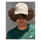 Gorra Nike Club Futura Wash Golf - Ajustable M/L Gris/Blanco