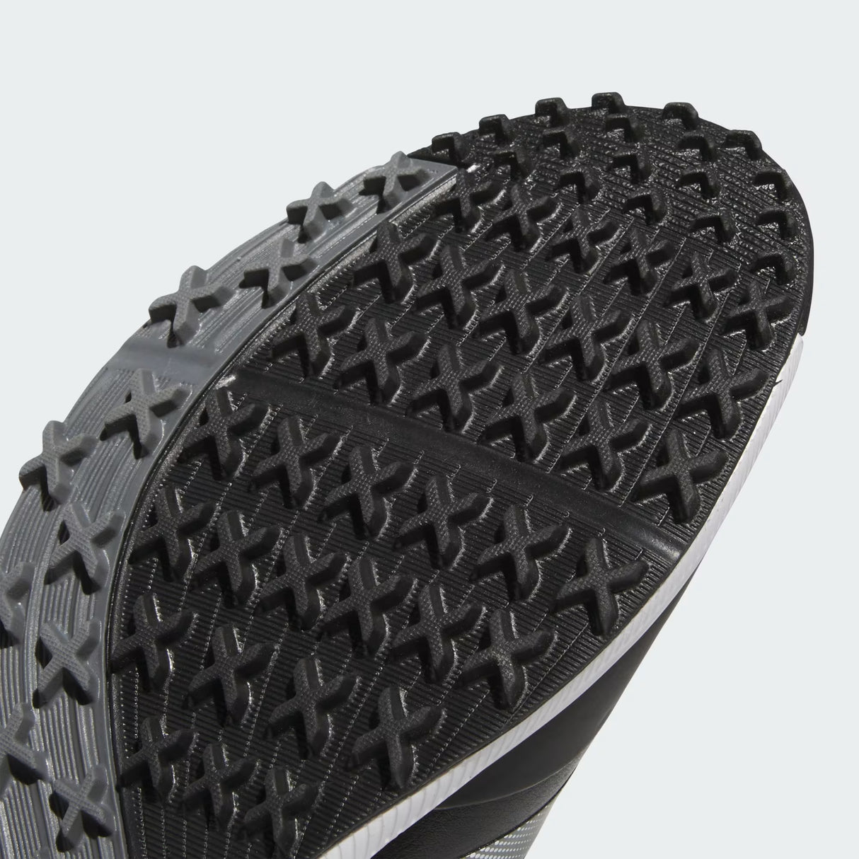 Zapato Adidas Traxion Response Spikeless 26