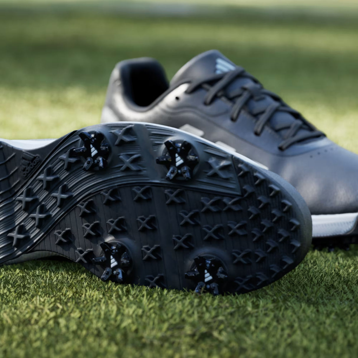 Zapato Adidas Traxion Response Spike 26