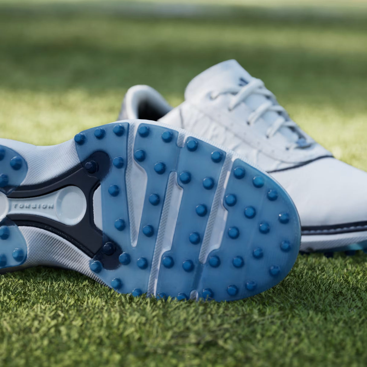 Zapato Adidas MC70 Spikeless 26
